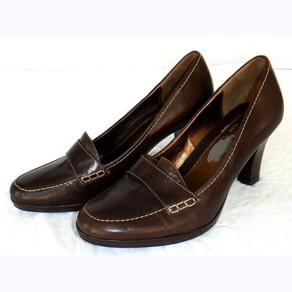 Liz Claiborne Flex brown leather heels - Picture 4 of 5